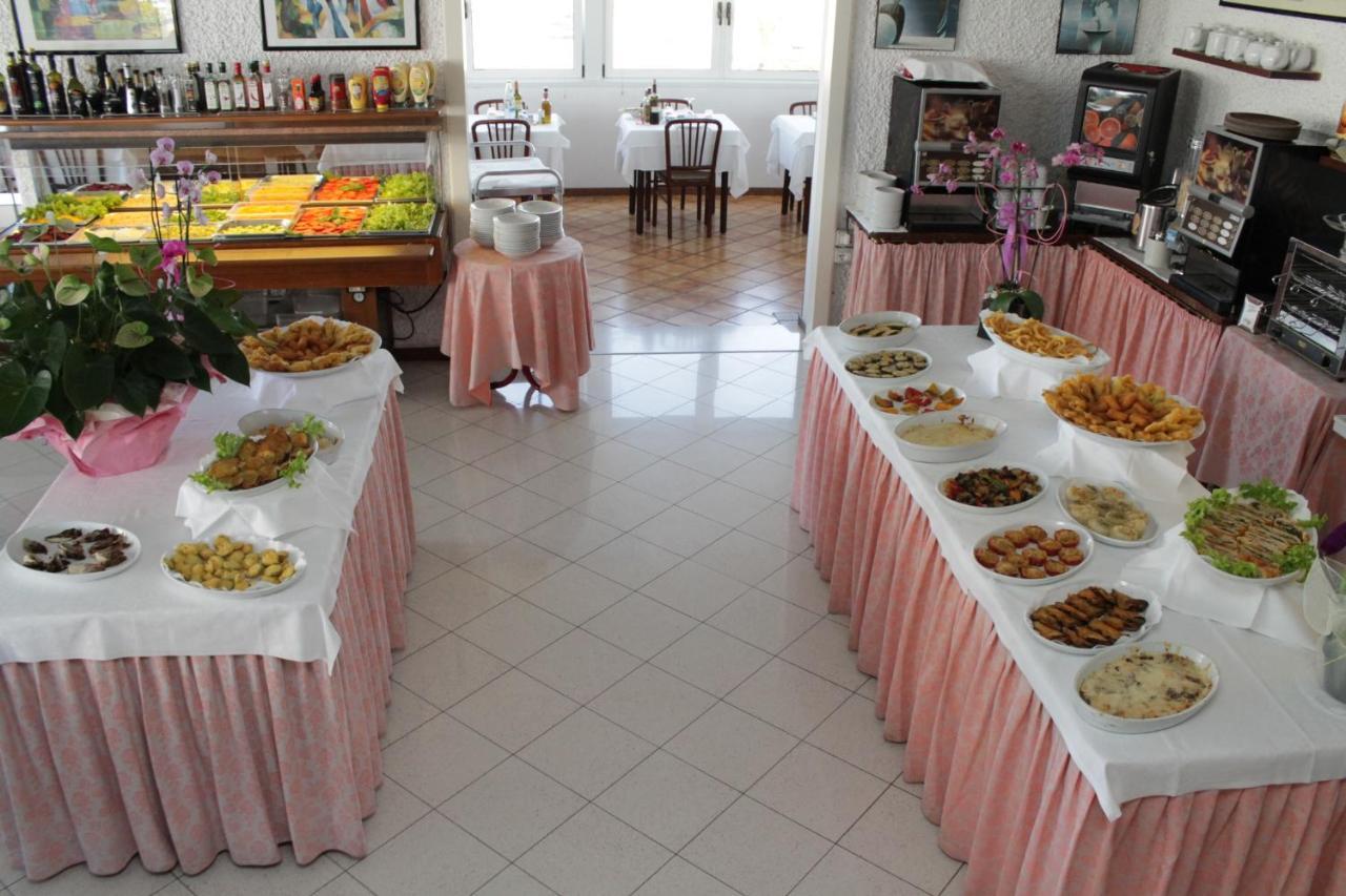 Hotel Driade Sul Mare ริมินี ภายนอก รูปภาพ