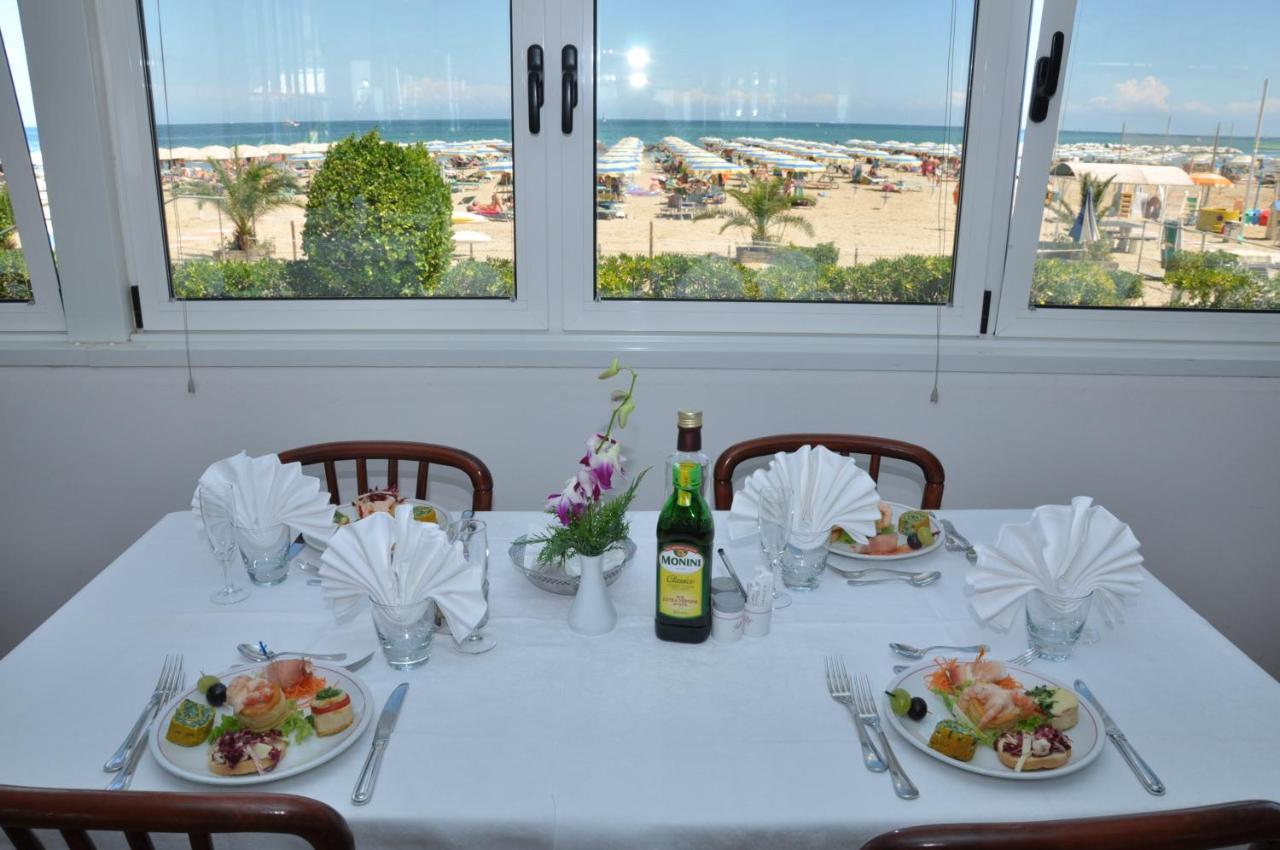 Hotel Driade Sul Mare ริมินี ภายนอก รูปภาพ